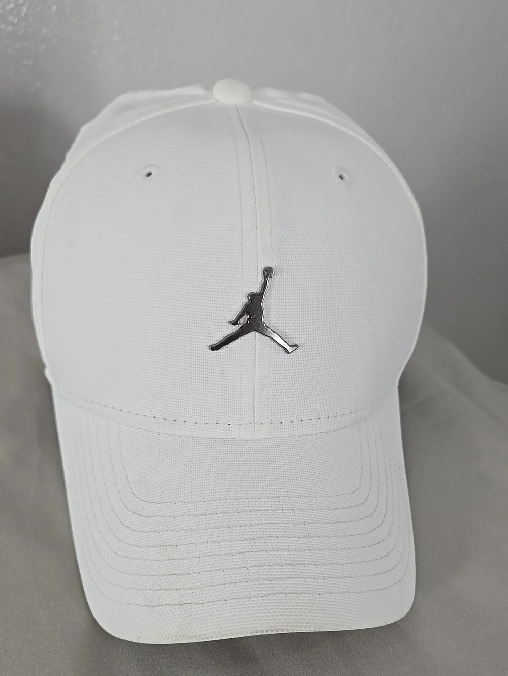 Jordan Rise Structured Metal Jumpman Hat.